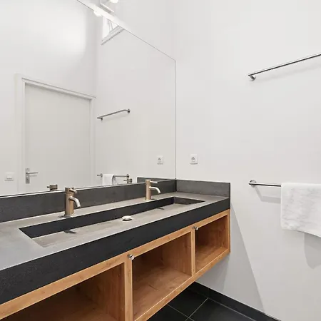 24 - The Outlook | With Panoramic Views Over The Water * Ouddorp