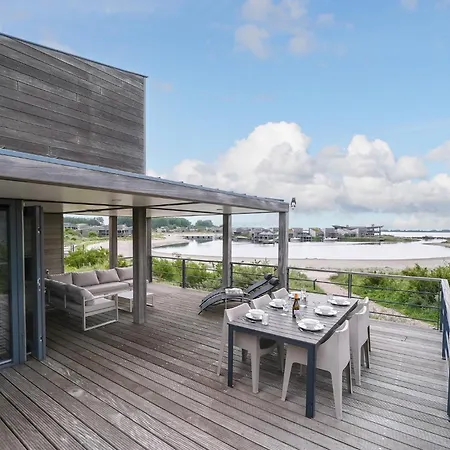 别墅 24 - The Outlook | With Panoramic Views Over The Water *
